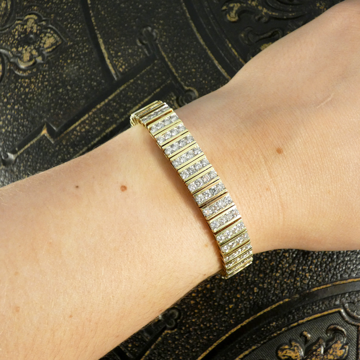 Vintage 8.20ct Diamond Panel Link Bracelet in 14ct Yellow Gold