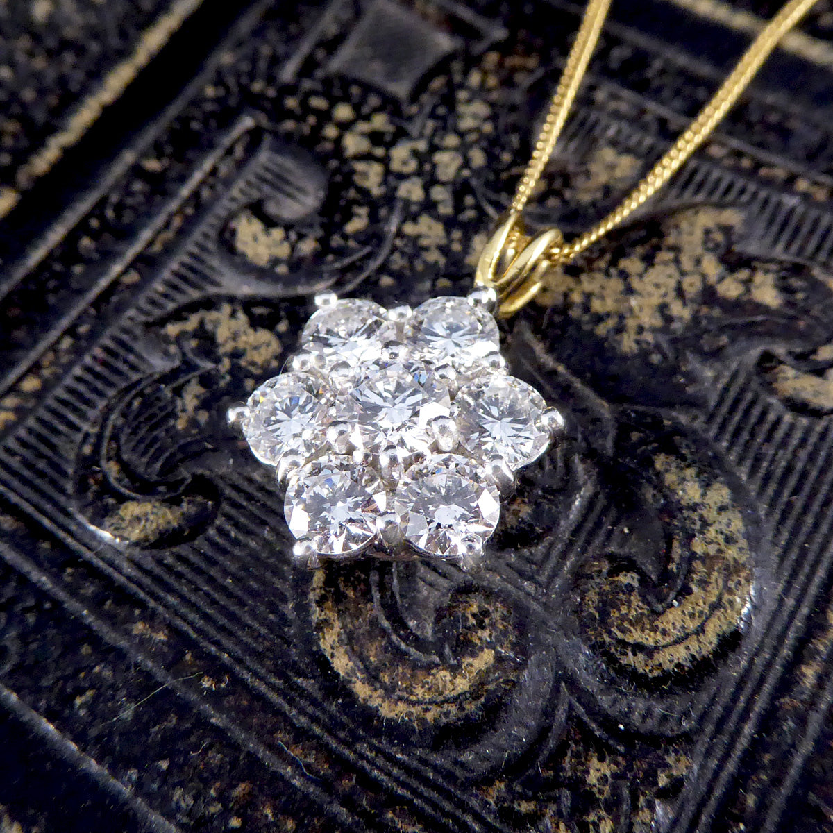 Buy Diamond Flower Necklace / 14k Daisy Diamond Necklace / Diamond Pendant  Necklace / Everyday Necklace / Daisy Flower Pendant / Bridesmaid Gift  Online in India - Etsy