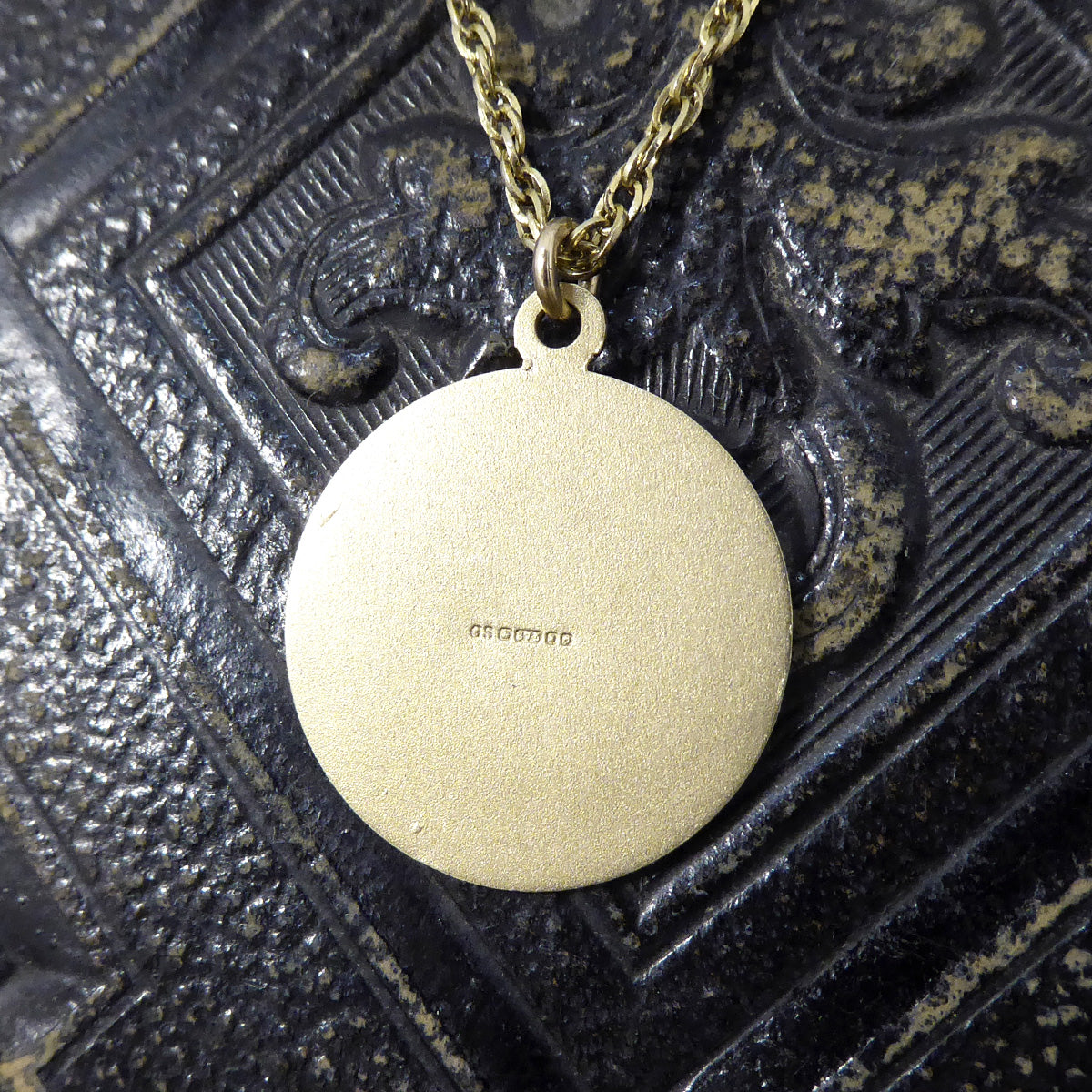 Vintage Yellow Gold St Christopher Disc Pendant Necklace on 21inch Yellow Gold Rope Chain