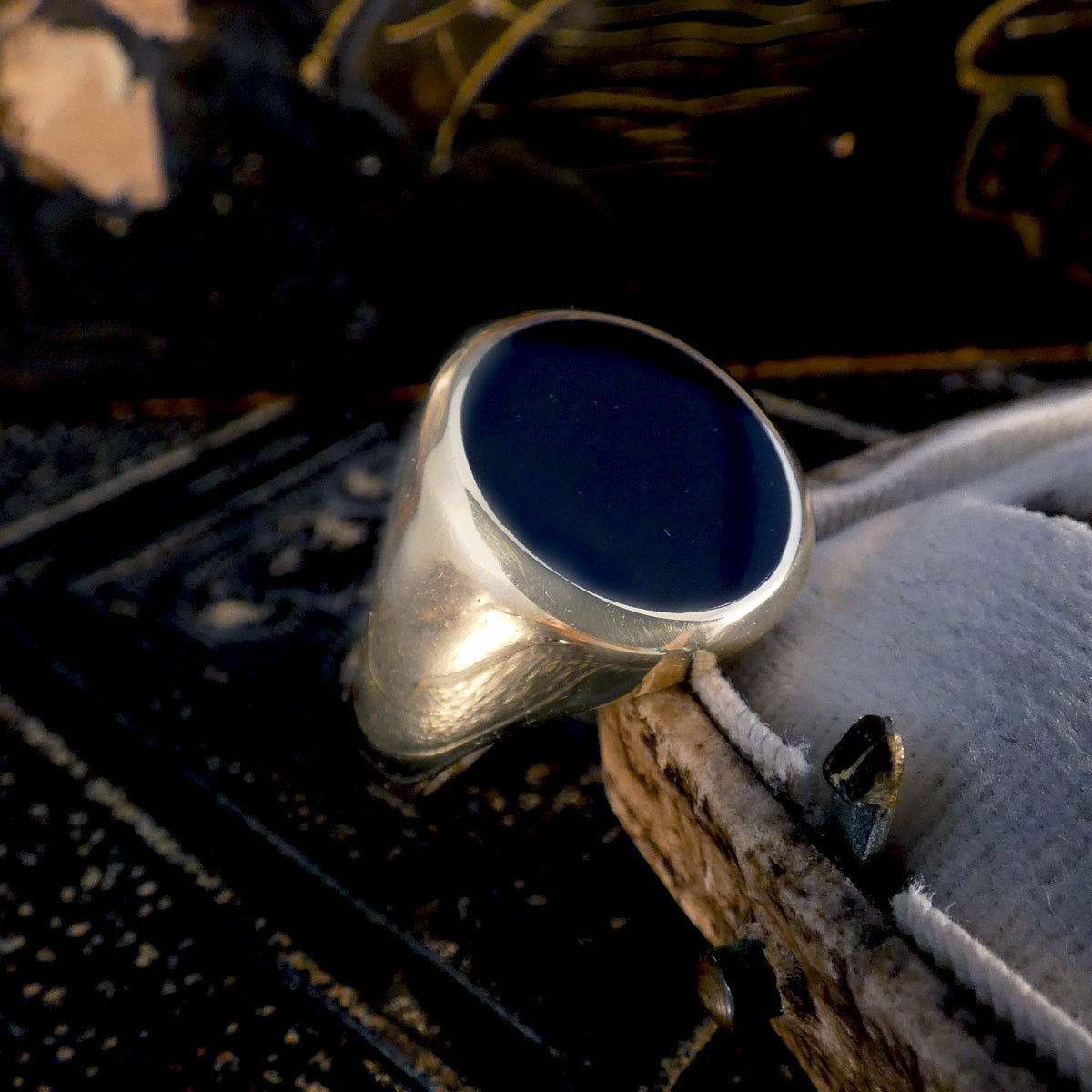 Oval Faced Onyx Set Signet Ring in 9ct Yellow Gold