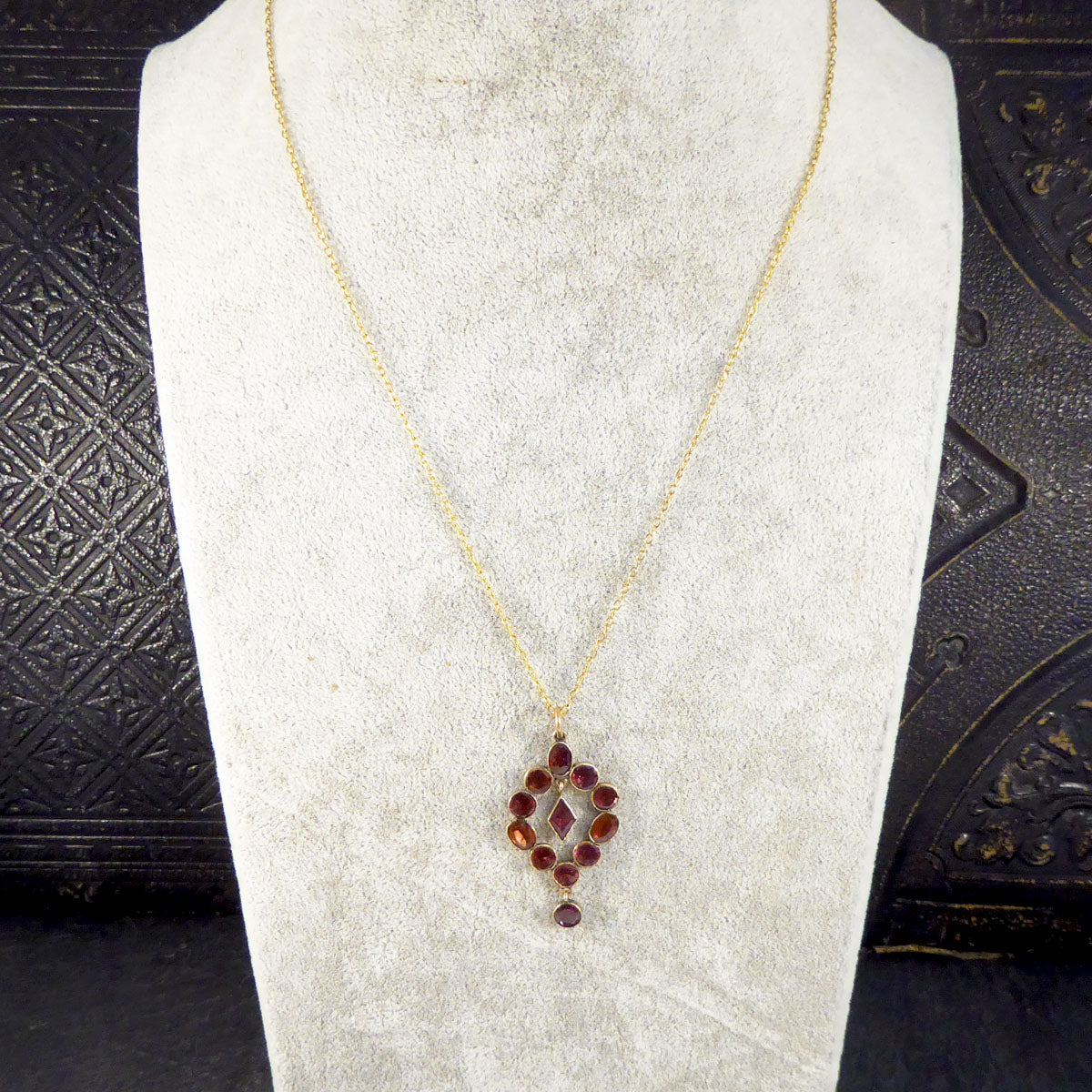 Antique Georgian Foiled Closed Back Garnet Drop Pendant Necklace in 9ct Yellow Gold