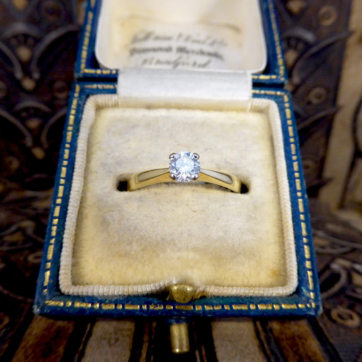 Classic and Dainty 0.25ct Diamond Solitaire Engagement Ring in 18ct Yellow Gold